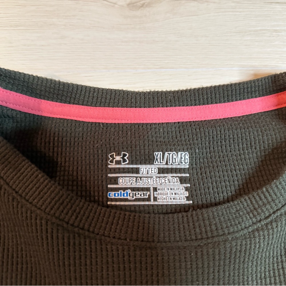 Under Armour Olive Long Sleeve with Pink Camo logo - Picture 6 of 8
